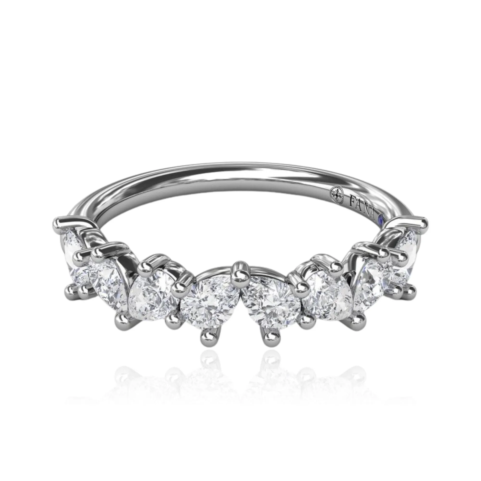 14K WHITE GOLD DIAMOND PEAR SHAPE BAND - 0.84CTW