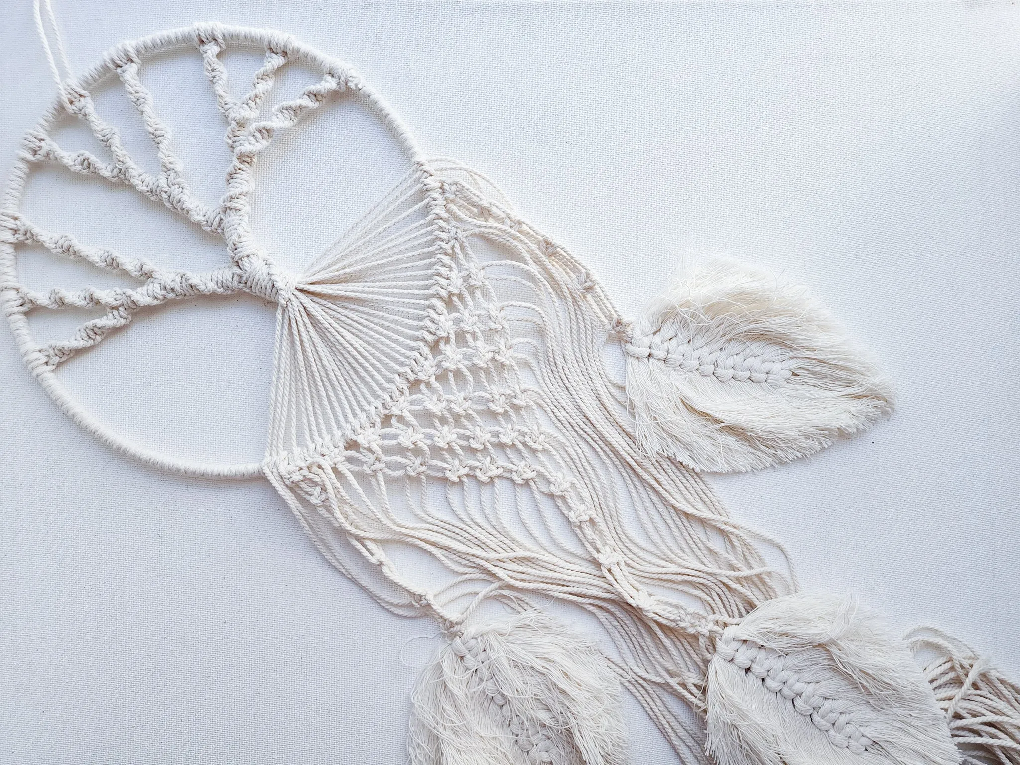 8 Macrame Dreamcatcher