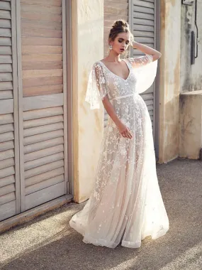 Boho Long A-line V Neck Lace Tulle Wedding Dresses with Sleeves