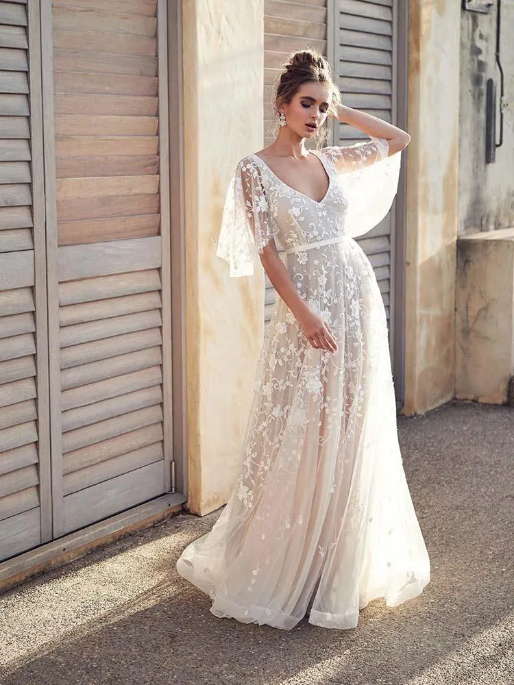 Boho Long A-line V Neck Lace Tulle Wedding Dresses with Sleeves