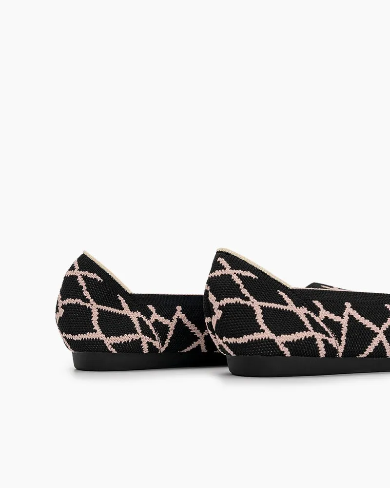 Contrast Line Design V-Cut Ballet Flats