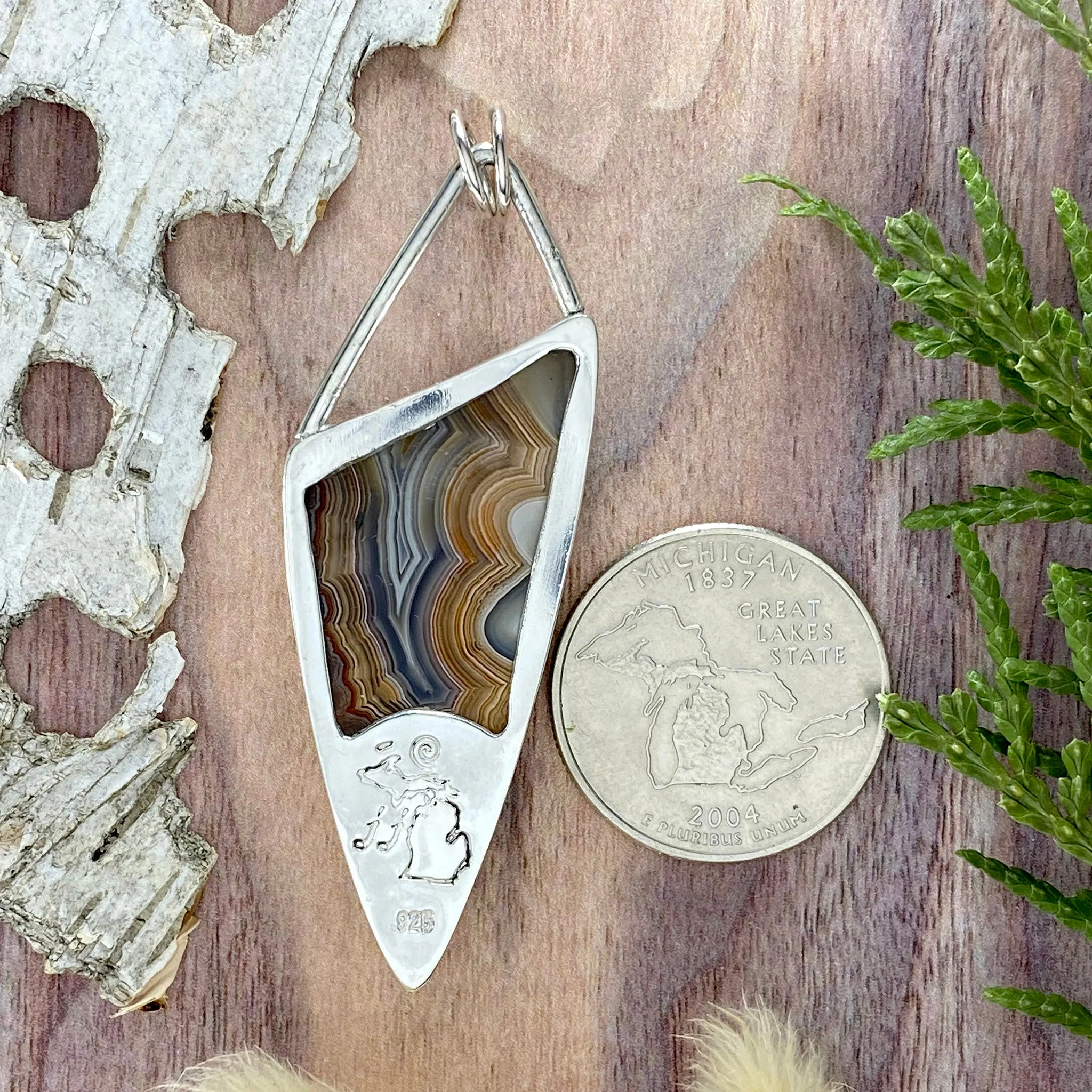 Laguna Lace Agate Pendant