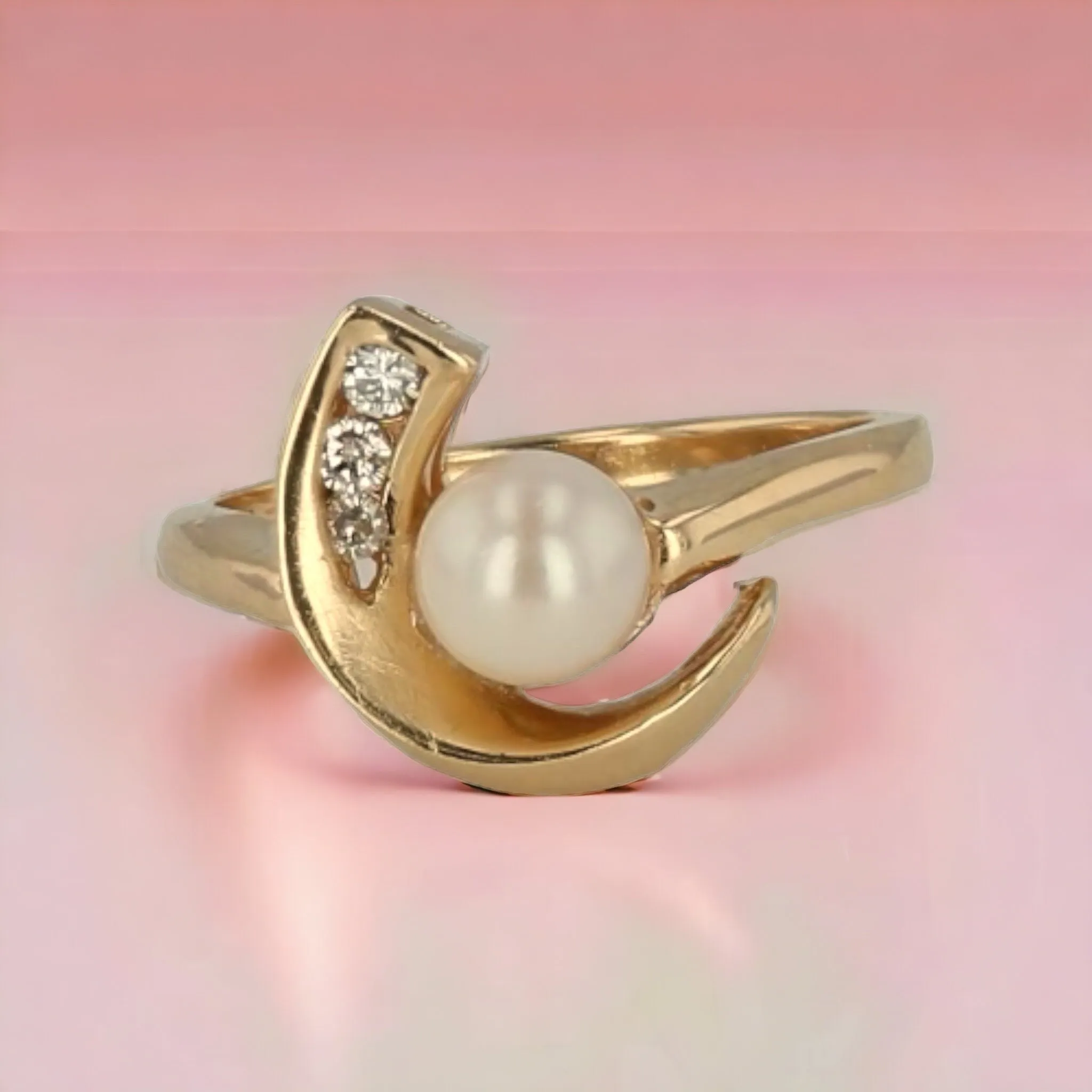 Yellow 14k gold moon design ring